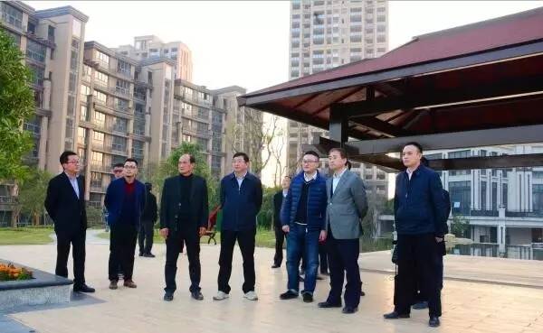 黄冈市委副书记刘美频、浠水县委书记黄强胤、县长付宇一行莅临凤凰城视察